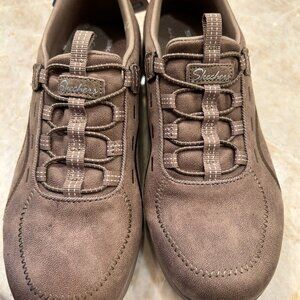 Skechers Tan Air-Cooled Memory Foam Sneakers Size 7  Wide